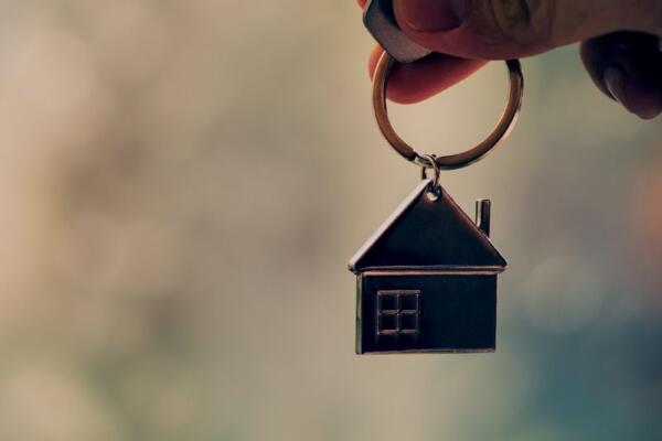Get a Mortgage Broker to refinance your home loan